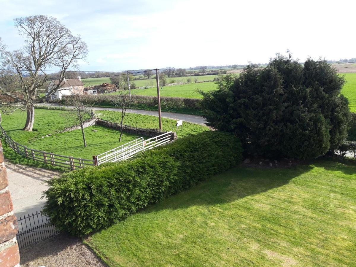 Upper Eyton Farmhouse B&B Shrewsbury Exterior photo