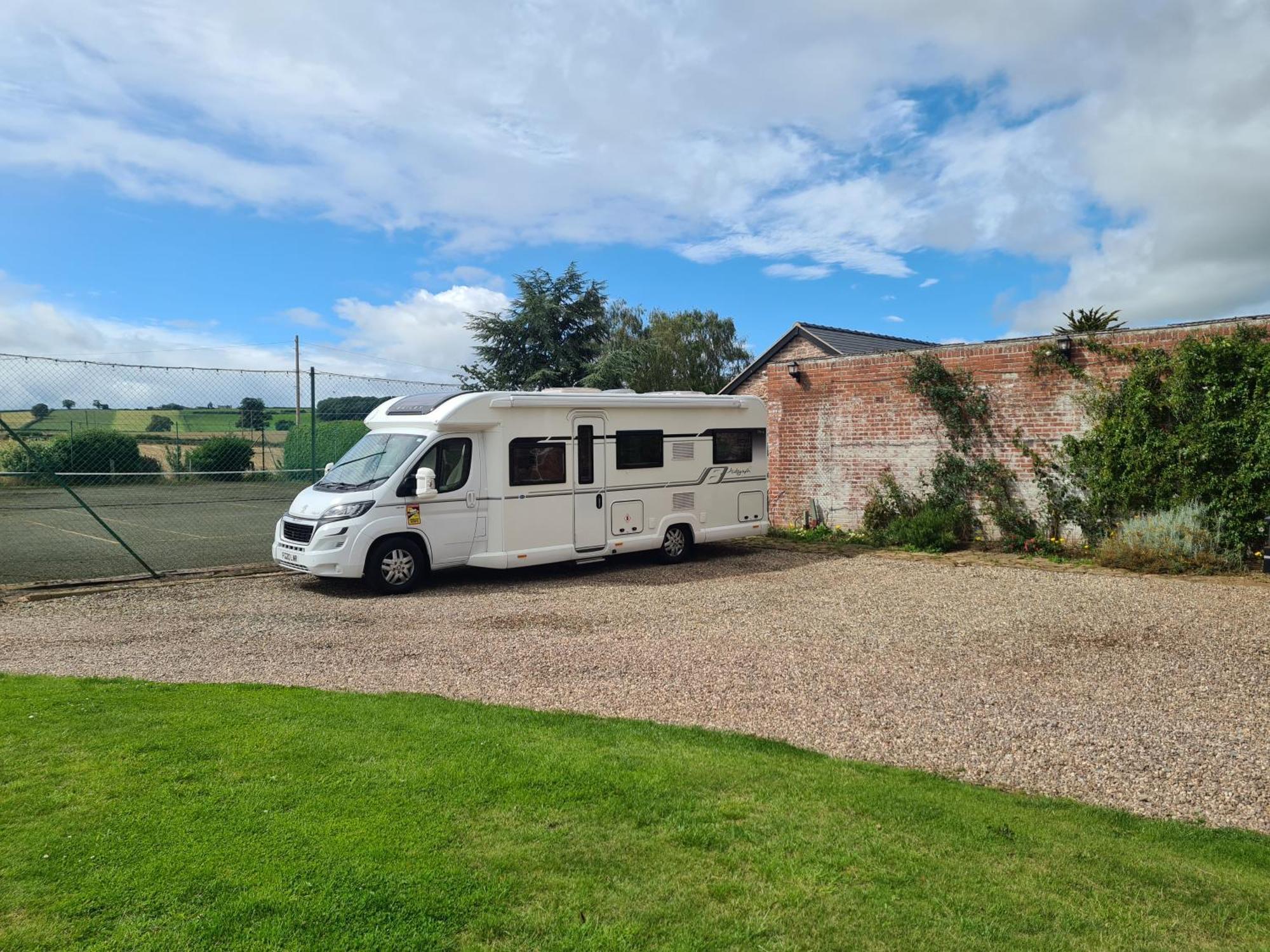 Upper Eyton Farmhouse B&B Alberbury Exterior photo